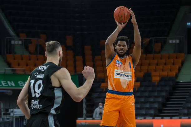 球队面对高 球队面对高